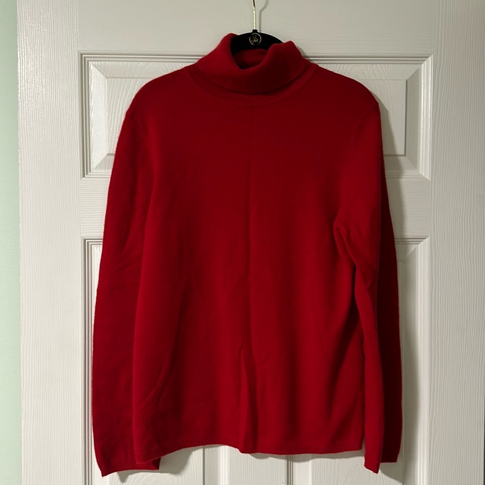 Cashmere  Turtle Neck Sweater;  Lightweight 💯 % Cashmere